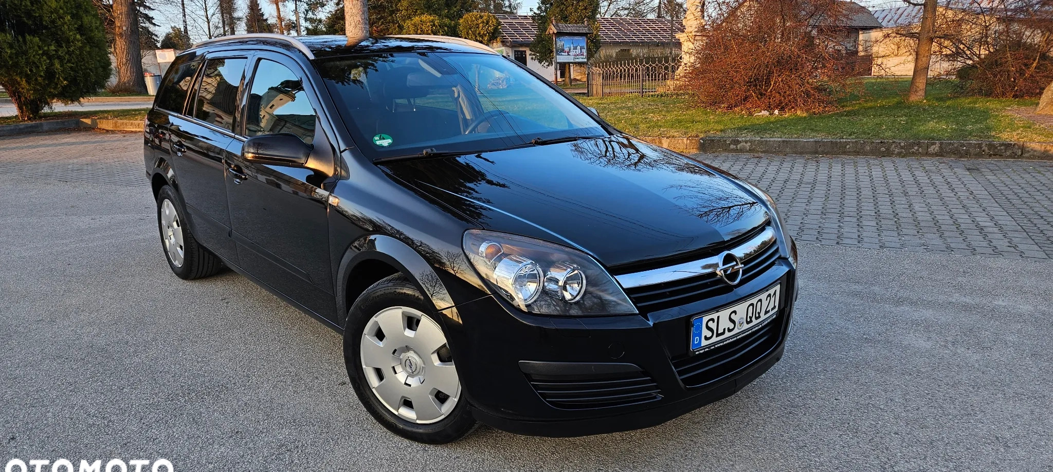 Opel Astra cena 14500 przebieg: 178960, rok produkcji 2007 z Szczebrzeszyn małe 137